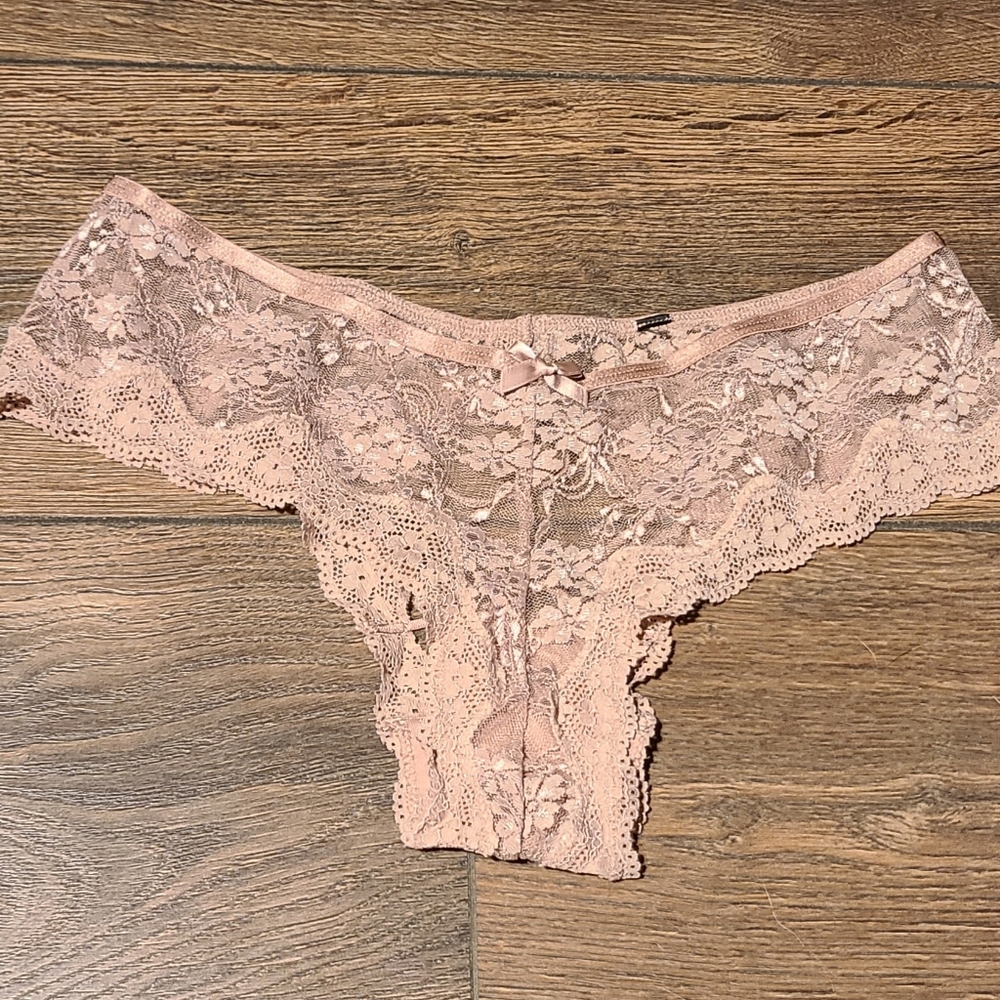 VS Cheeky Undies